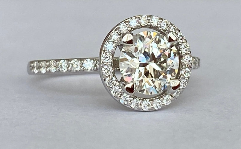 Bague 55 Bague solitaire en or blanc 18k et diamants 58 Facettes ring