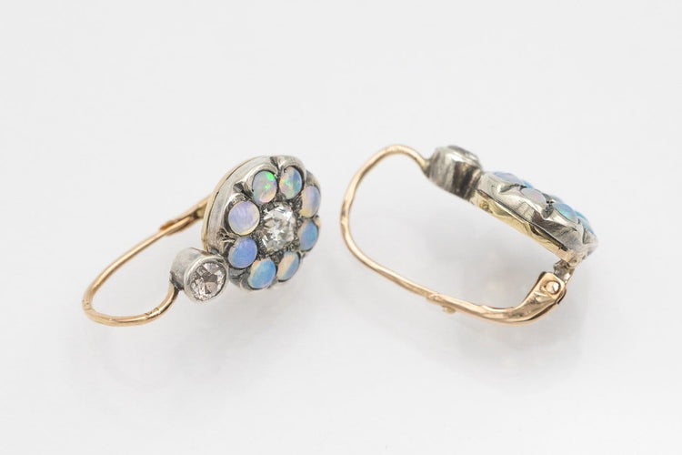 Boucles d'oreilles Boucles d'oreilles en or jaune 14 ct, argent, opales et diamants 58 Facettes 13602