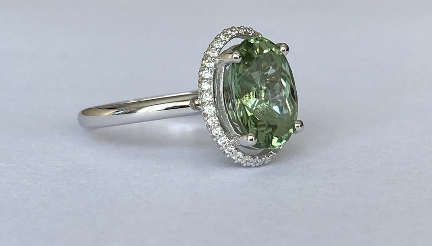 Bague 54 Bague cocktail en or blanc 18k, tourmaline et diamants 58 Facettes ring