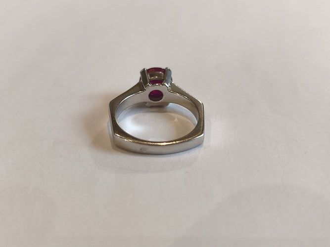 Bague 53 Bague en or blanc, rubis et diamants 58 Facettes 00771