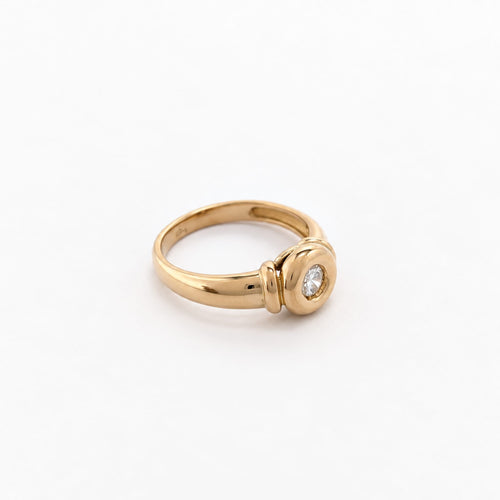 https://18carats.fr/wp-content/uploads/2026/08/38078-38477-Bague-en-or-jaune-et-diamant.jpg