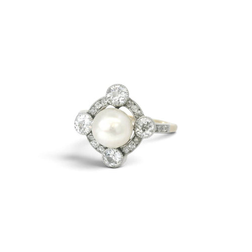 Bague 50 Bague en or bicolore, perle et diamants, vers 1900 58 Facettes 156