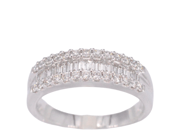 Bague 53 Bague en or blanc 18k avec diamants 58 Facettes 1017