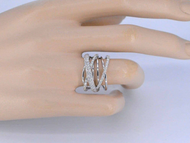 Bague 53 Bague de créateur - Bague en or blanc et diamants 58 Facettes 1021