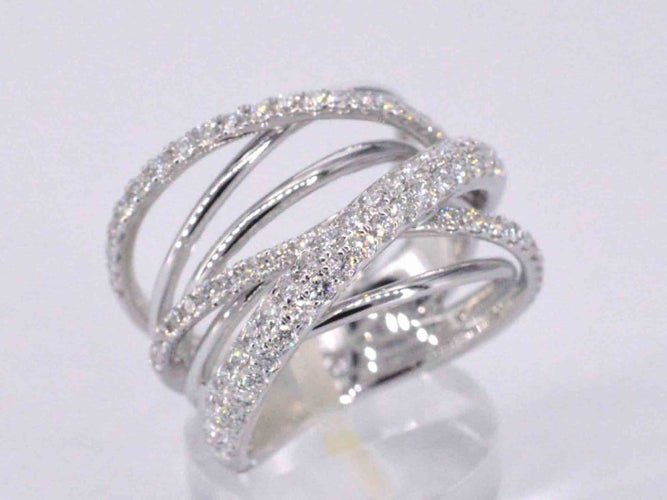 Bague 53 Bague de créateur - Bague en or blanc et diamants 58 Facettes 1021