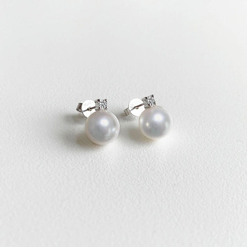akoya-pearl-diamond-earrings-18k-white-gold-underwater-5.jpg