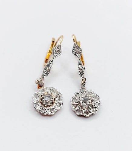 Boucles d'oreilles Dormeuses marguerite anciennes en or 18k, platine et diamants taille rose 58 Facettes A07848