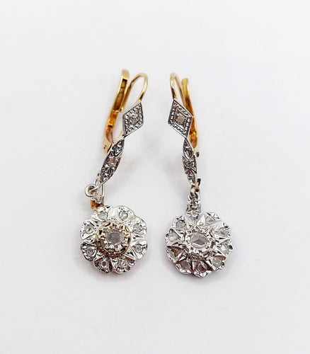 Boucles d'oreilles Dormeuses marguerite anciennes en or 18k, platine et diamants taille rose 58 Facettes A07848