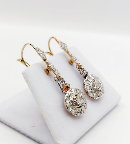 Boucles d'oreilles Dormeuses marguerite anciennes en or 18k, platine et diamants taille rose 58 Facettes A07848