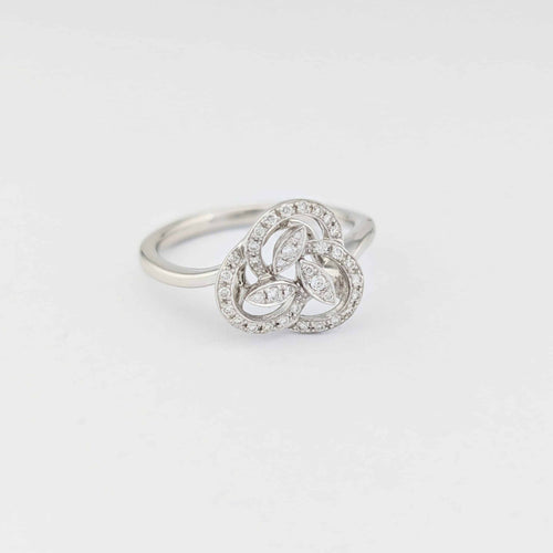 Bague 51 Bague en or blanc 18 carats et diamants 58 Facettes 33734