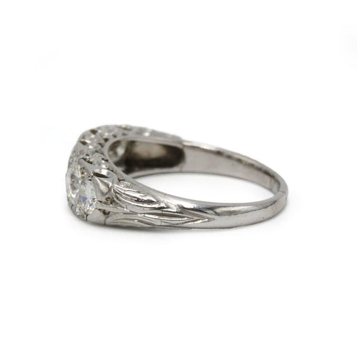Bague 53 Bague jarretière Art déco en platine 950 et diamants 58 Facettes SA084