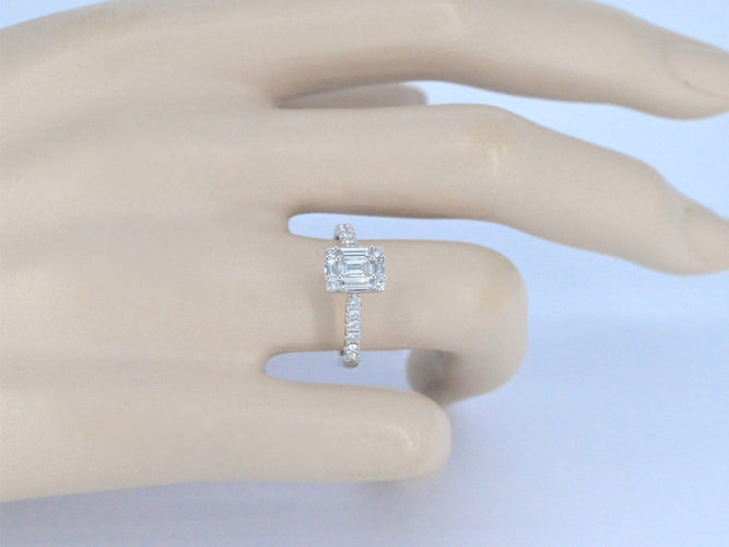 Bague 53 Bague cluster diamants taille baguette et brillant 58 Facettes 1022