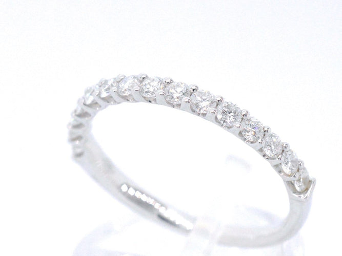 Bague 53 Bague en or blanc 18 carats sertie de diamants 58 Facettes 1035