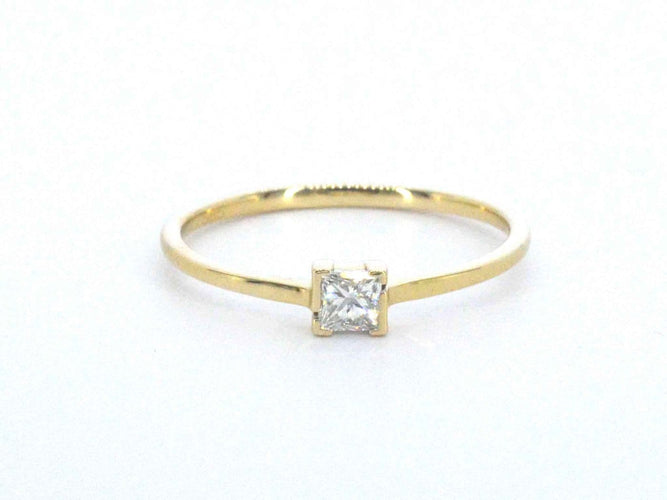 Bague 54 Bague solitaire en or 14 ct avec diamant princesse naturel 58 Facettes 2373
