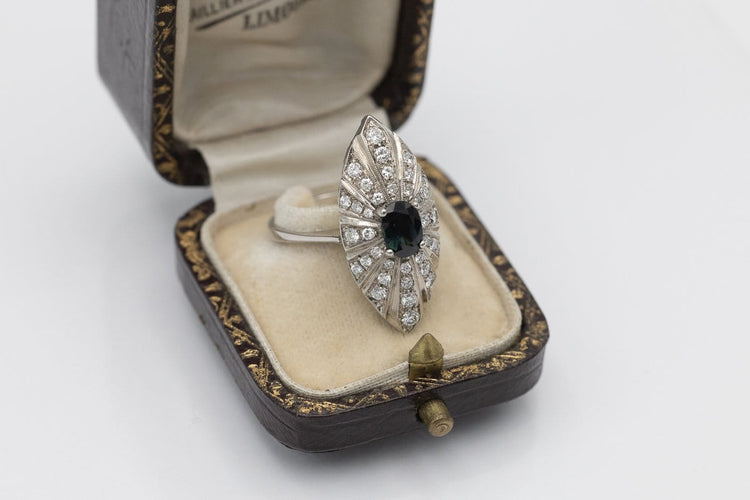 Bague 59 Bague marquise en or blanc, saphir et diamants 58 Facettes 13608