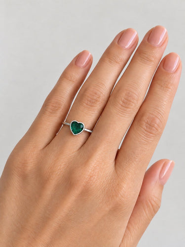 Bague 51 Bague solitaire en or blanc 750 et émeraude colombienne 58 Facettes 50532