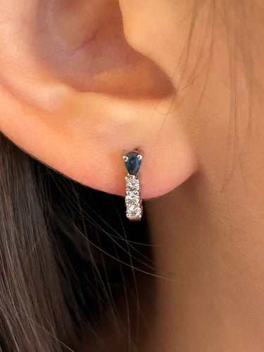 Boucles d'oreilles Boucles d’oreilles en or blanc 18k, saphirs et diamants 58 Facettes 293