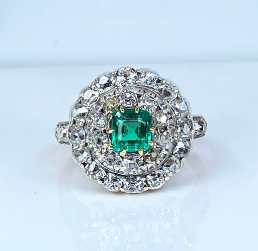 Bague 45 Bague marguerite en or 18 carats, émeraude et diamants 58 Facettes AB742