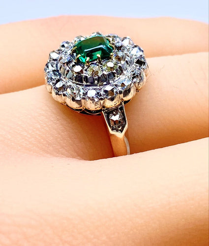 Bague 45 Bague marguerite en or 18 carats, émeraude et diamants 58 Facettes AB742