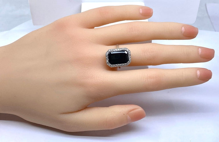 Bague 53 Bague en platine, saphir 8,60 carats et diamants vers 1900 58 Facettes AB743