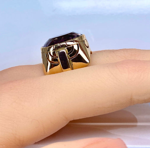 Bague 57 Bague en or jaune 18 carats et améthyste 32 carats 58 Facettes AB744