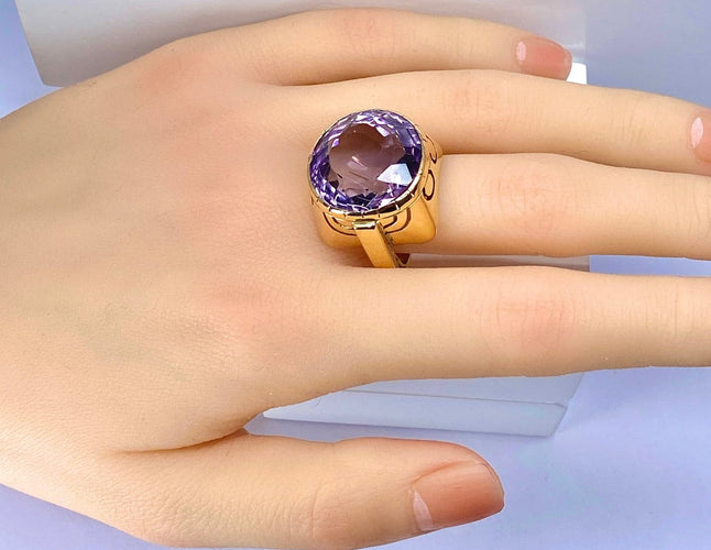 Bague 57 Bague en or jaune 18 carats et améthyste 32 carats 58 Facettes AB744