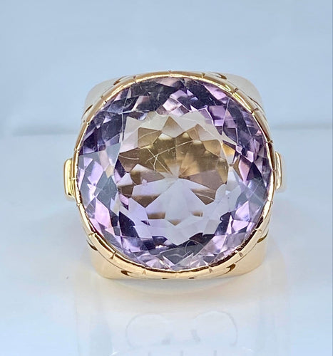 Bague 57 Bague en or jaune 18 carats et améthyste 32 carats 58 Facettes AB744