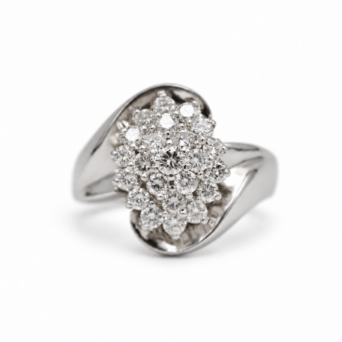 Bague 50 Bague cocktail en or blanc 750 et diamants 58 Facettes 260227R