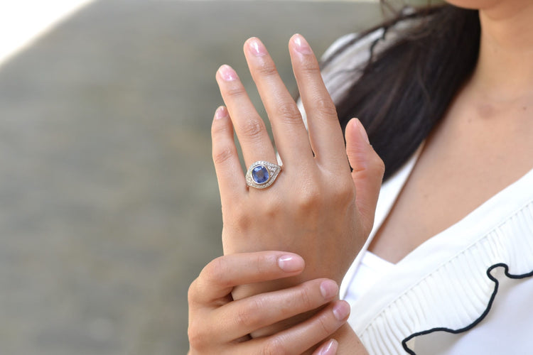 Bague 53 Bague saphir de Ceylan 5,65 ct et diamants en or 18 k 58 Facettes 26870-26640
