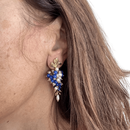 Boucles d'oreilles Boucles d’oreilles pendantes en or jaune 18 ct avec lapis-lazuli et perles 58 Facettes 38682