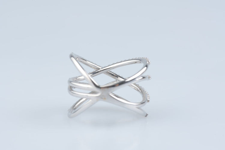 Bague 54 Bague entrelacs en or blanc 18K pavée de diamants 58 Facettes BG31300460-107