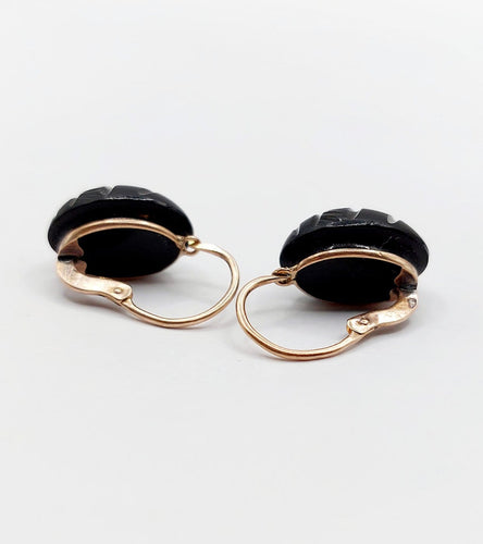 Boucles d'oreilles Dormeuses antiques en or 18k et cabochons de jais 58 Facettes A07866
