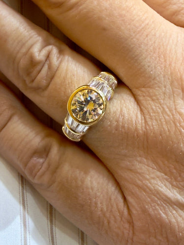 Bague 53 Dubaï - Bague solitaire en or jaune 18 carats et diamants 58 Facettes Dub