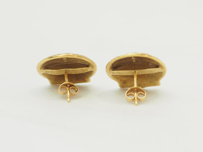 Boucles d'oreilles Boucles d’oreilles vintage coquillage en or jaune 18K et diamants 58 Facettes 26596
