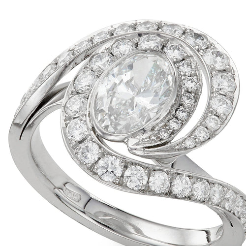 Bague 49 Bague contemporaine en platine, entourage de diamants, 1,77 ct, vers 2021 58 Facettes VI-0016