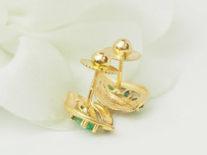 Boucles d'oreilles Boucles d'oreilles vintage en or jaune et émeraudes 58 Facettes 33615