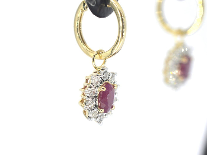 Boucles d'oreilles Boucles d'oreilles pendantes en or 14k, diamants et rubis 58 Facettes 2389