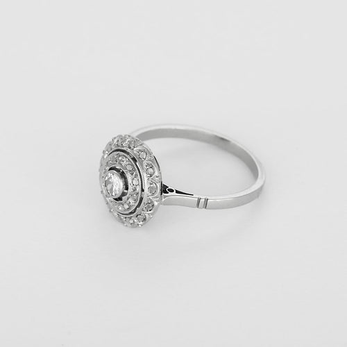 Bague 51 Bague en or blanc 18K et diamants 58 Facettes B260414