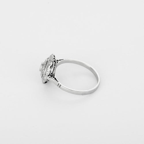 Bague 51 Bague en or blanc 18K et diamants 58 Facettes B260414