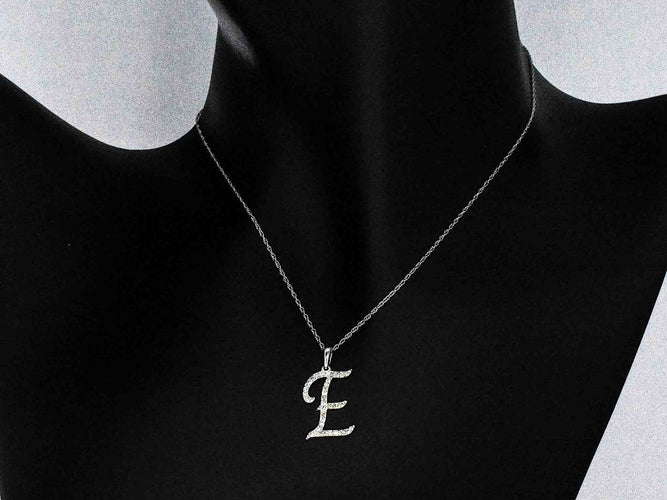 Pendentif Pendentif lettre E en or 14k et diamants naturels 58 Facettes 2406