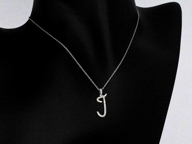 Pendentif Pendentif lettre J en or 14k et diamants naturels 58 Facettes 2407