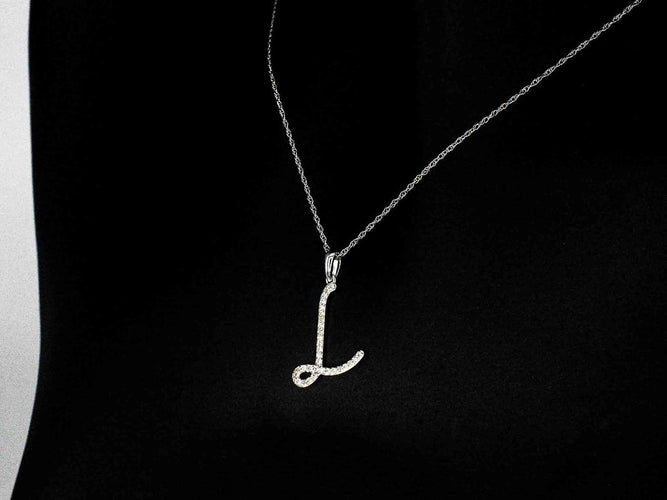 Pendentif Pendentif lettre L en or 14k avec diamants naturels 58 Facettes 2408