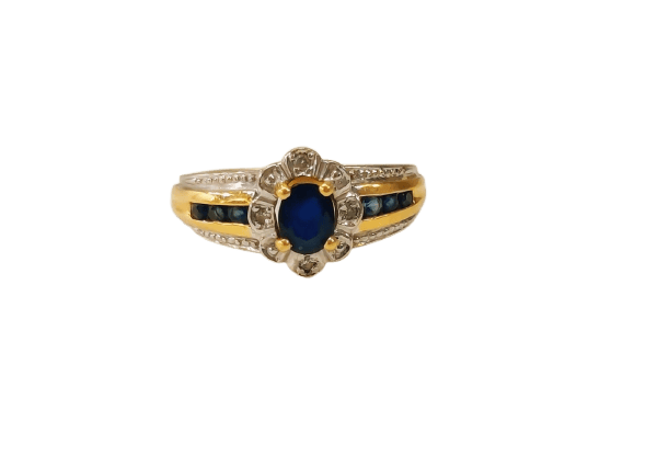 Bague jonc en or 18k, saphir et diamants