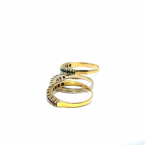 Bague 54 Ensemble de bagues empilables en or jaune 750, rubis, émeraudes et diamants 58 Facettes 50535