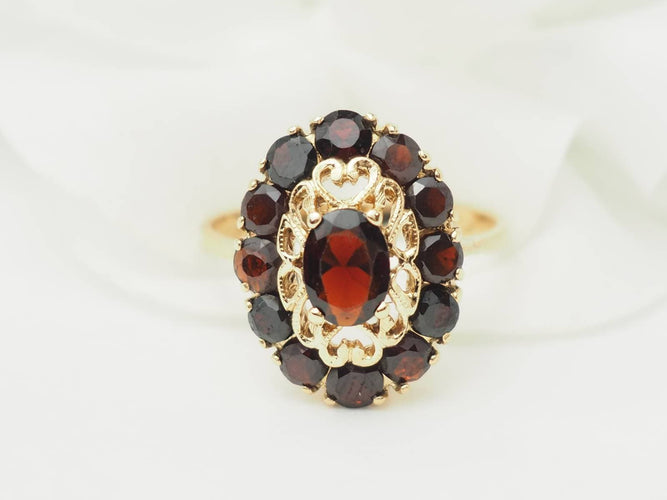 Bague 56 Bague vintage en or jaune 18 carats et grenats 58 Facettes 33647