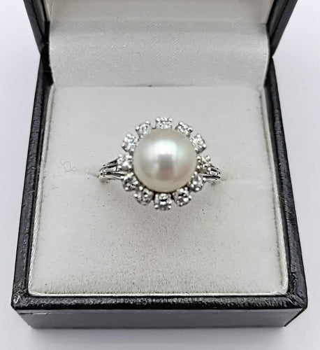 18K-gold-pearl-and-diamond-ring-1.jpg