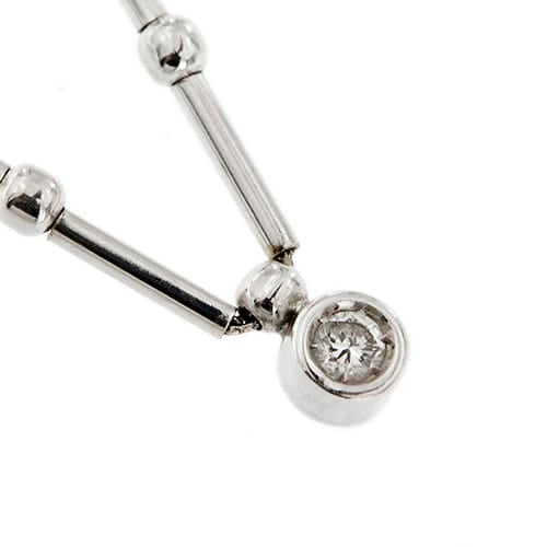 Collier Collier point de lumière avec diamant 0,10 ct en or blanc 18 carats 58 Facettes 36152