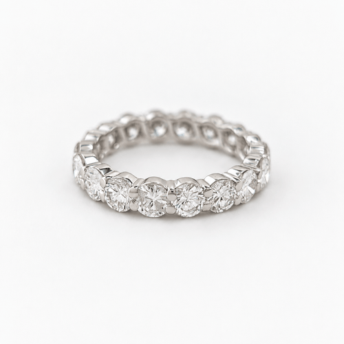 https://18carats.fr/wp-content/uploads/2026/10/38084-38530-Alliance-tour-complet-en-diamants.png