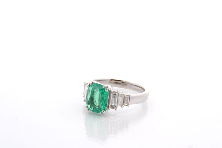 Bague 52 Bague en platine avec émeraude de Colombie 1,88 ct et diamants 58 Facettes 27080-27032b