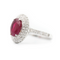 Bague 53 Bague en or 18 kt, rubis ovale et diamants 58 Facettes 23632